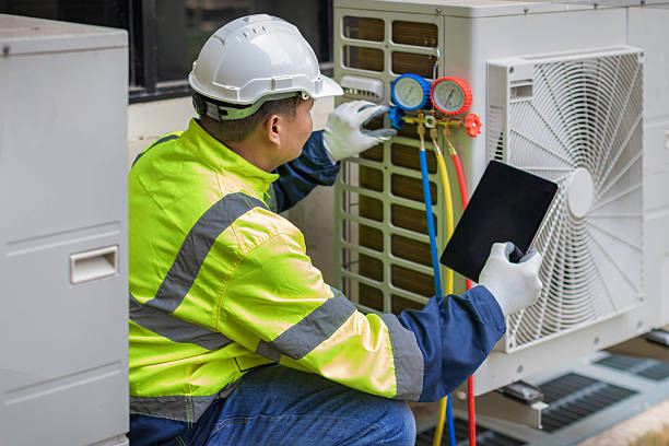 Professional Hvac technician working in Chesterfield, VA